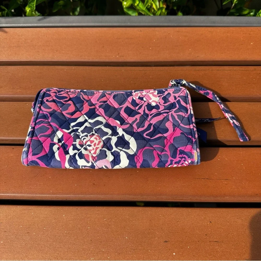 Vera Bradley Katalina Pink Wristlet - Picture 1 of 6